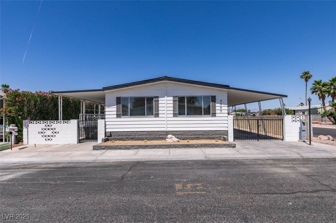 Las Vegas, NV 89122,3393 Katmai DR