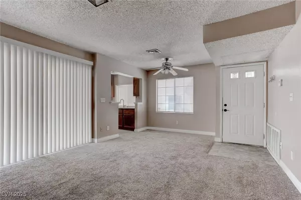 Las Vegas, NV 89103,4860 Nara Vista WAY #104