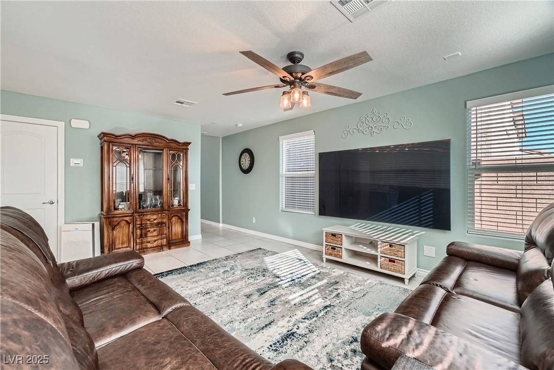 Henderson, NV 89012,377 Yellow Finch LN