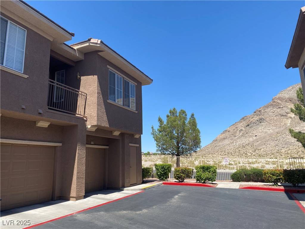 10190 Deerfield Beach AVE #202, Las Vegas, NV 89129