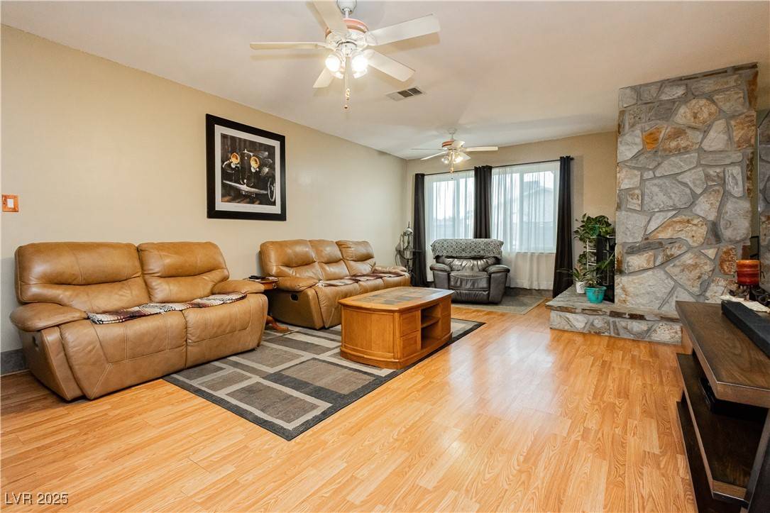Las Vegas, NV 89145,7701 Pheasant LN