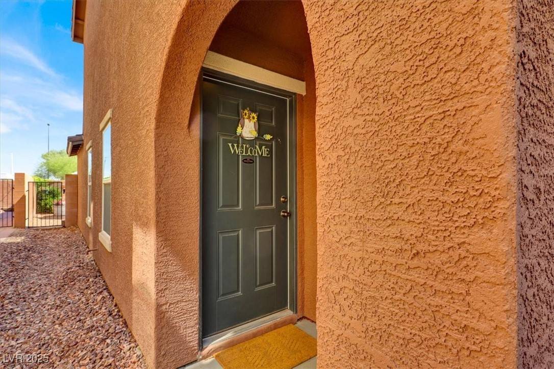 Las Vegas, NV 89148,9236 Keystone Ridge AVE