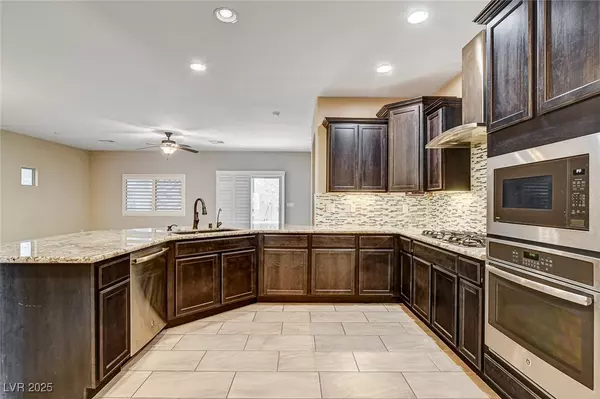 Henderson, NV 89014,741 Flowing Meadow DR