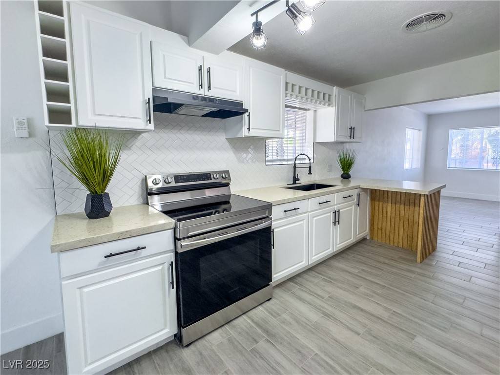 North Las Vegas, NV 89030,1608 E McDonald AVE