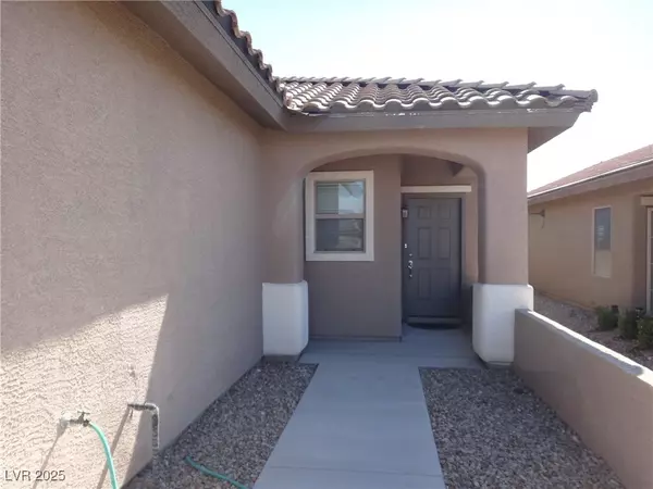 Las Vegas, NV 89122,6143 Majestic Wind AVE