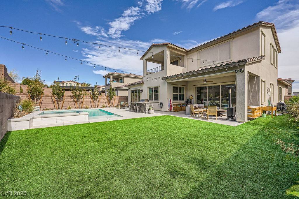 421 Malpaso ST, Las Vegas, NV 89138