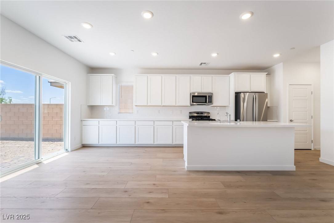Henderson, NV 89011,105 Cameron Chase AVE