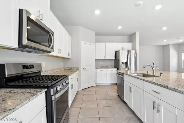 North Las Vegas, NV 89084,4039 Beech Fern AVE
