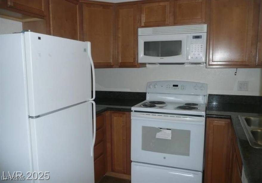 Las Vegas, NV 89117,9325 W Desert Inn RD #221