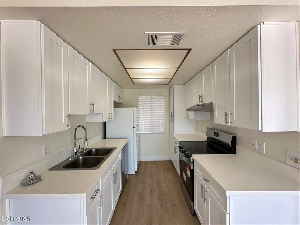 Las Vegas, NV 89103,4230 Gannet CIR #216