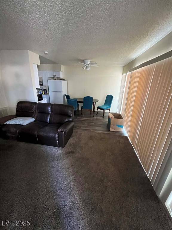 Las Vegas, NV 89169,1388 E Desert Inn RD #2(Room A)