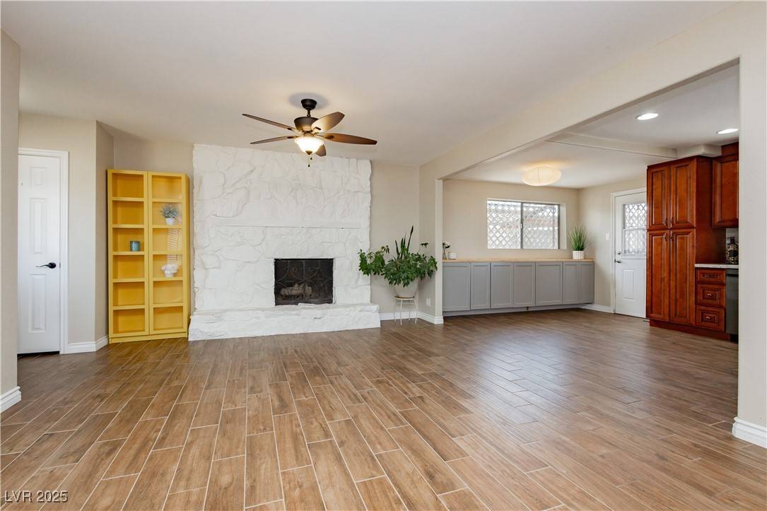 Henderson, NV 89015,67 Oklahoma DR