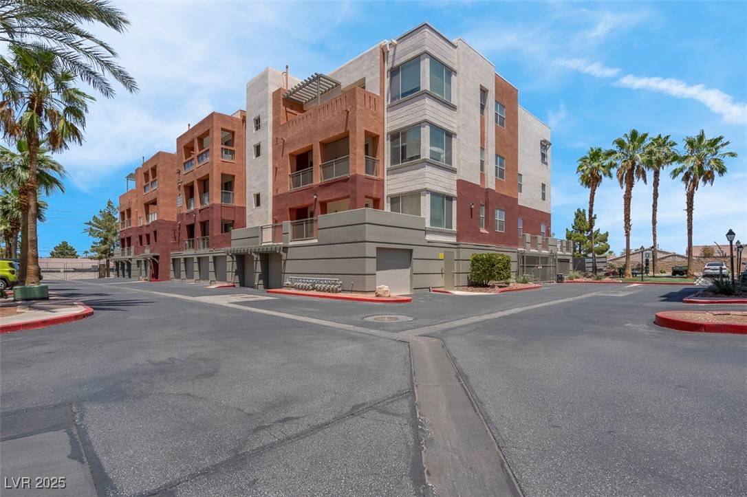 87 E Agate AVE #403, Las Vegas, NV 89123