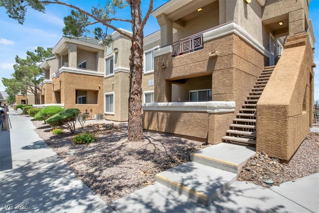 Las Vegas, NV 89113,8070 W Russell RD #2052