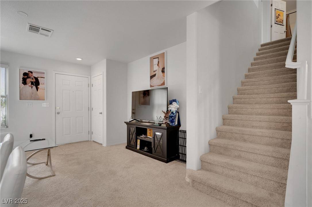 Las Vegas, NV 89143,9053 Starling Wing PL