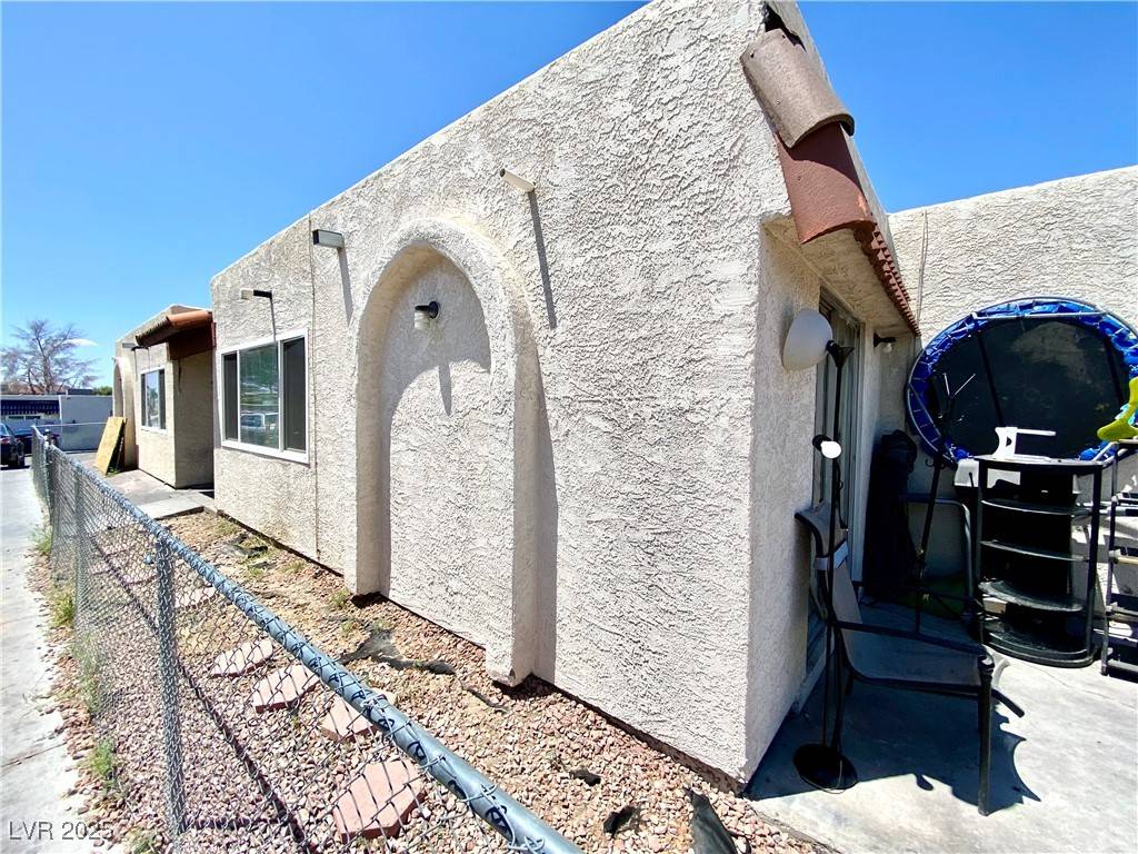 Las Vegas, NV 89108,5305 W Cheyenne AVE