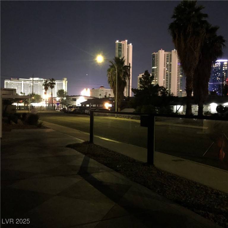 Las Vegas, NV 89104,2217 Santa Ynez DR