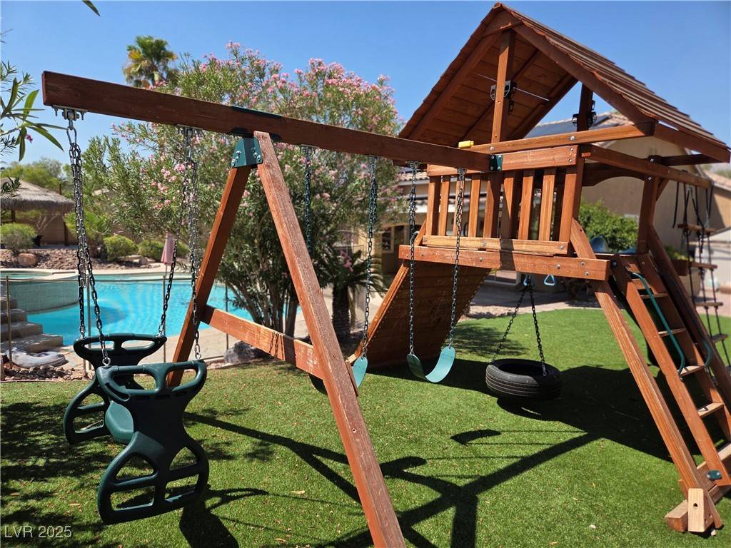 Las Vegas, NV 89129,4016 Mountain Trek ST