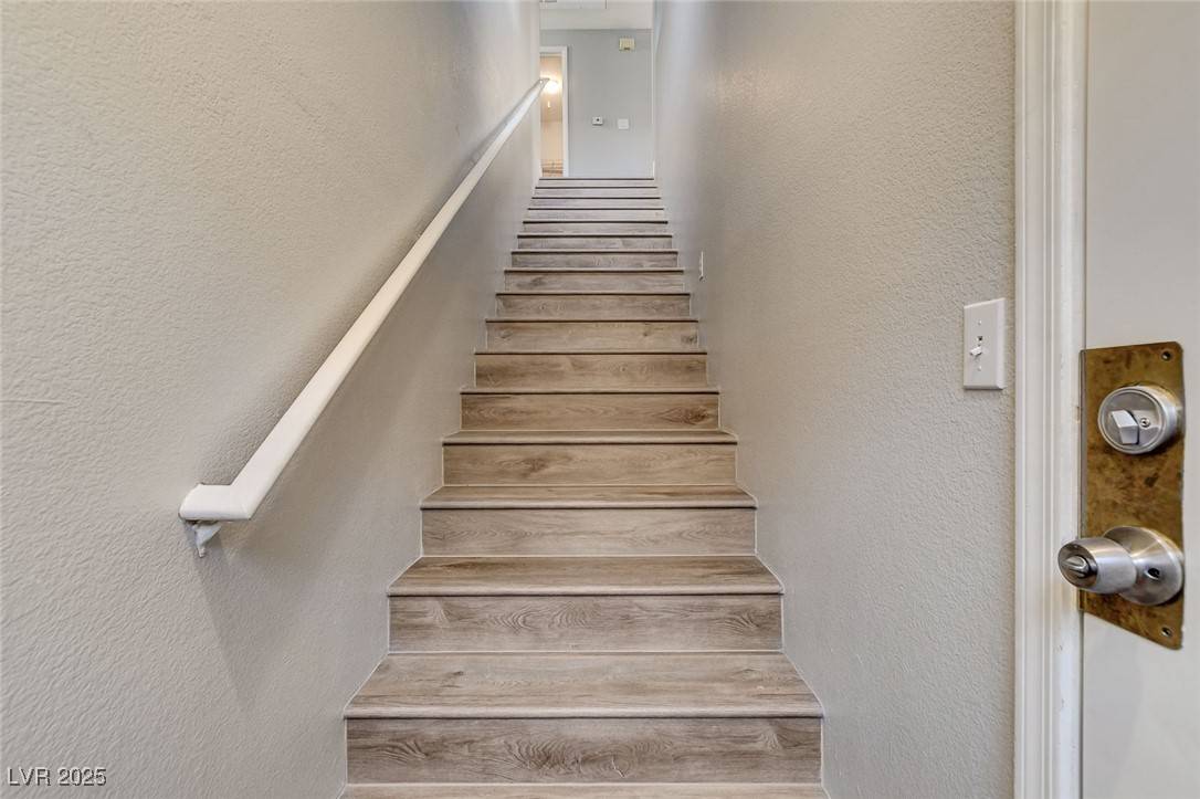 Las Vegas, NV 89108,2181 Hussium Hills ST #203