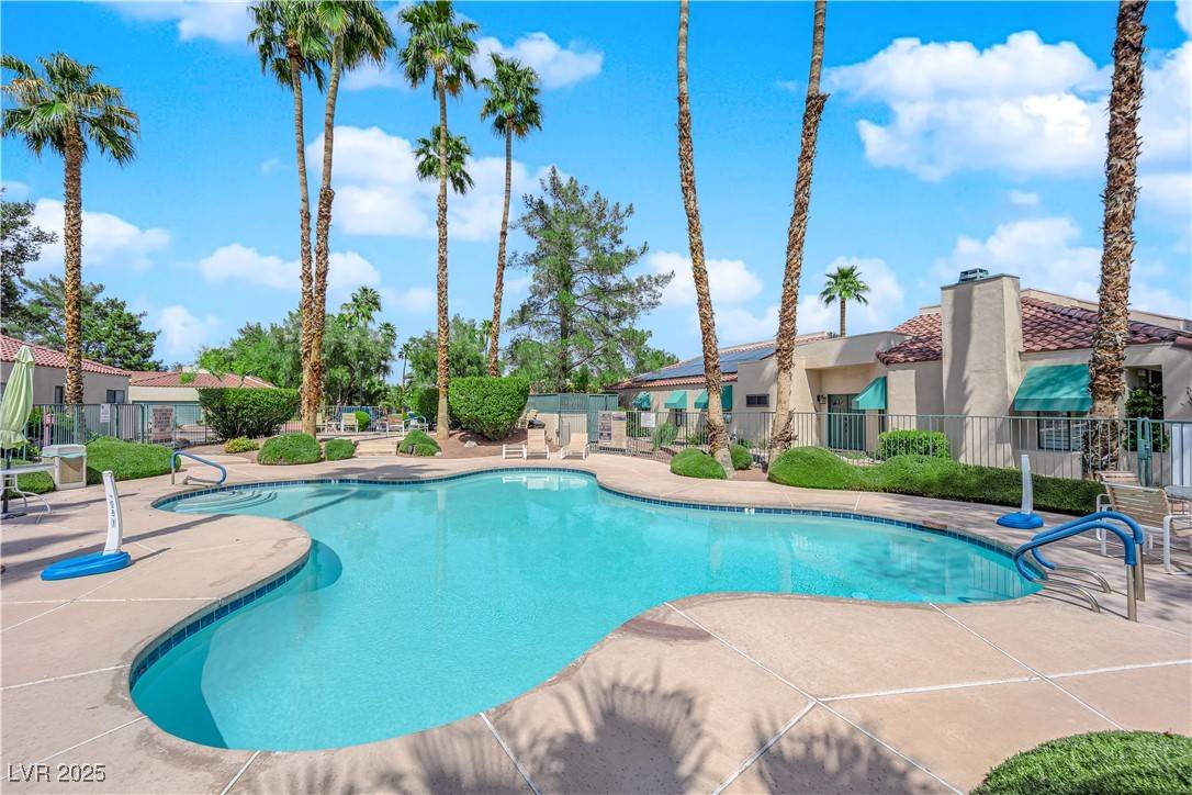 Las Vegas, NV 89121,2714 Bridgepointe DR