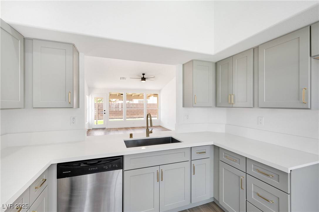 North Las Vegas, NV 89032,3622 Covewick DR