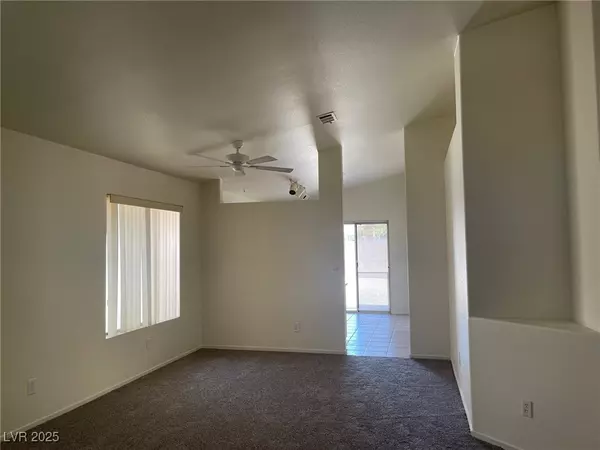 Las Vegas, NV 89156,6340 Cranberry LN