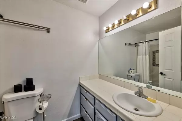 Las Vegas, NV 89103,4150 Sanderling CIR #455