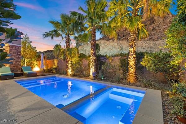 34 Costa Tropical DR, Henderson, NV 89011