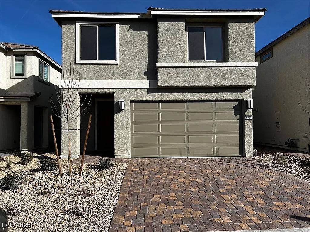 8020 Texas Hills ST, Las Vegas, NV 89113