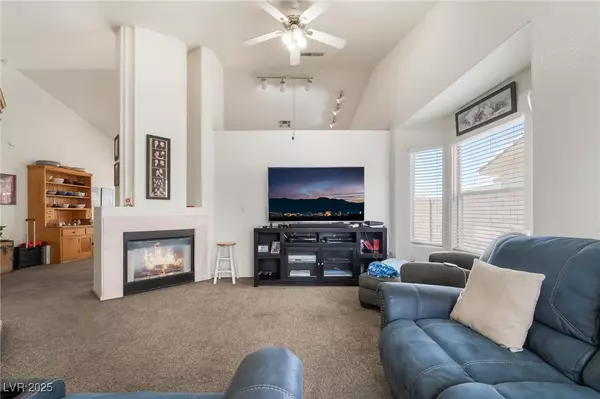 Henderson, NV 89015,521 Landra LN