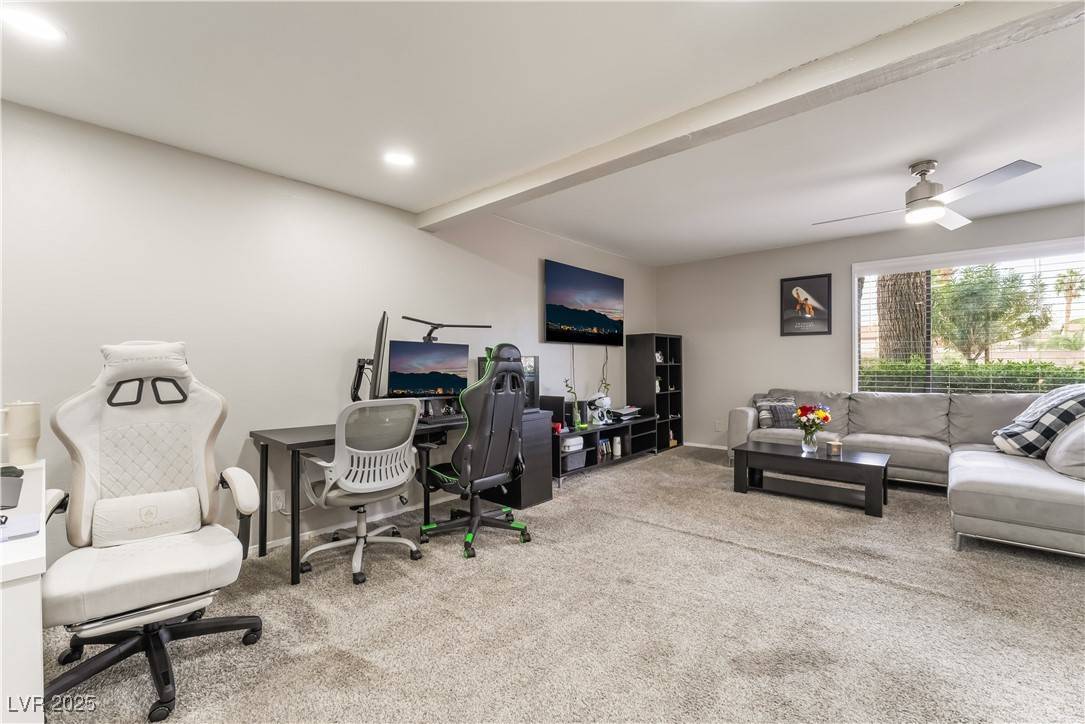 Las Vegas, NV 89121,3221 Yolanda LN