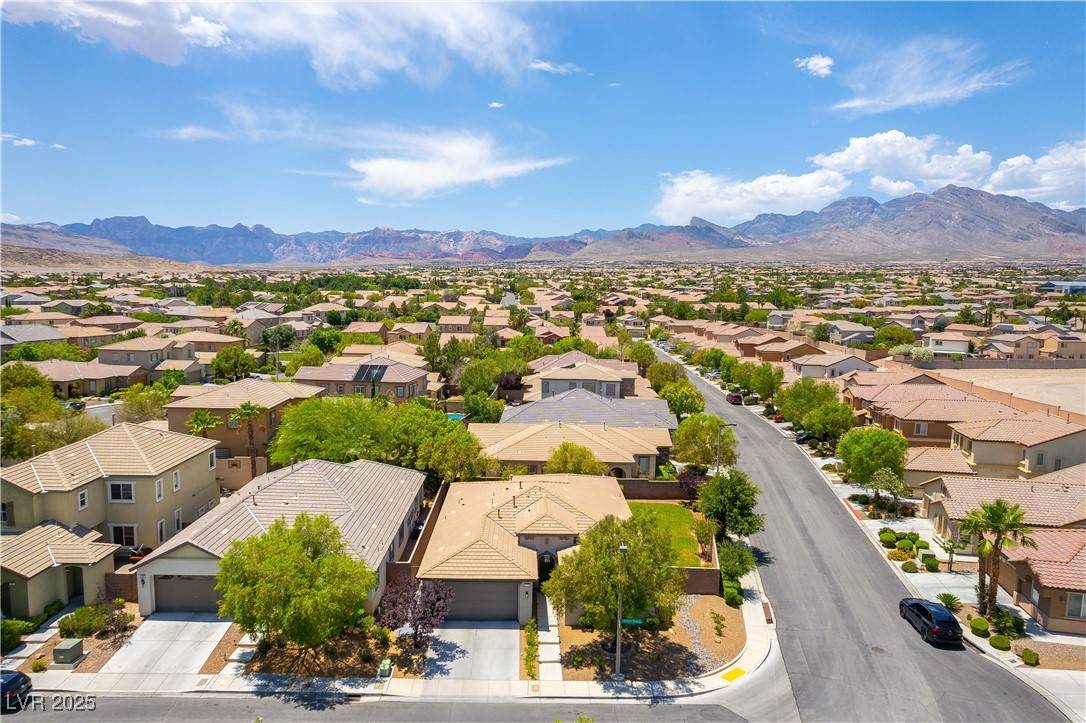 Las Vegas, NV 89138,913 Hickory Park ST