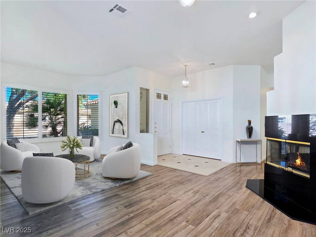 Las Vegas, NV 89117,8981 Rivers Edge DR
