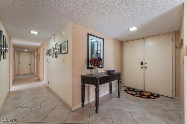 Las Vegas, NV 89121,2857 San Lago CT