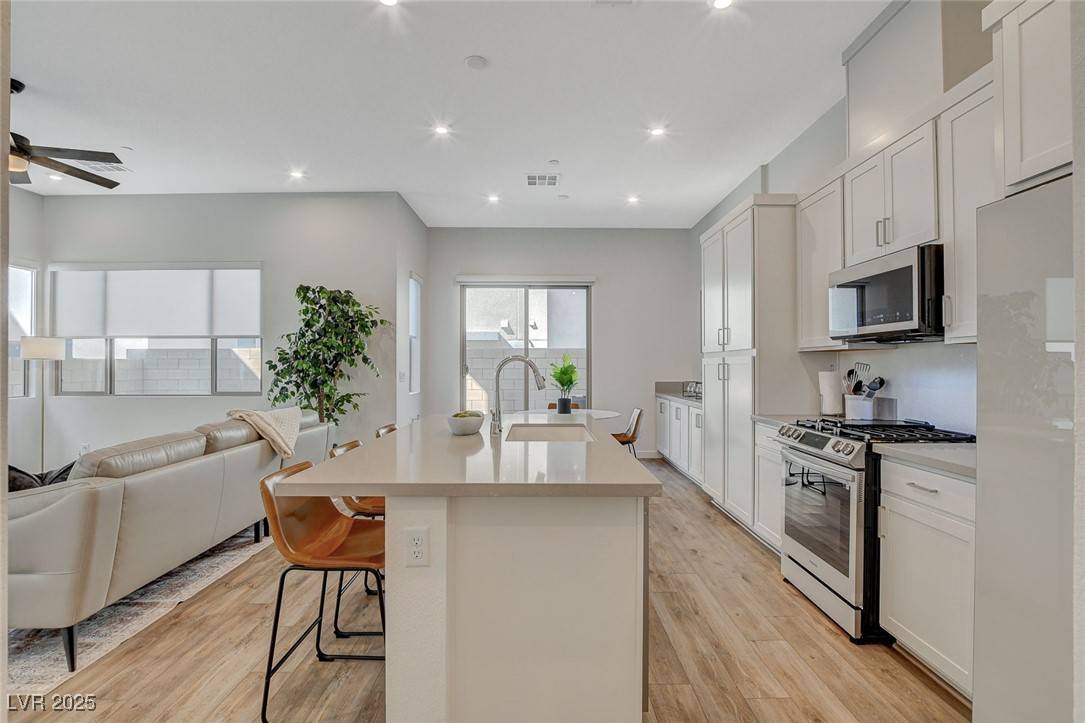 Henderson, NV 89044,3354 Via Strada ST