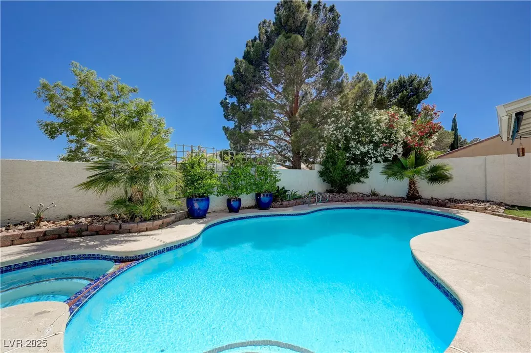 Las Vegas, NV 89117,9333 Dry Dock DR