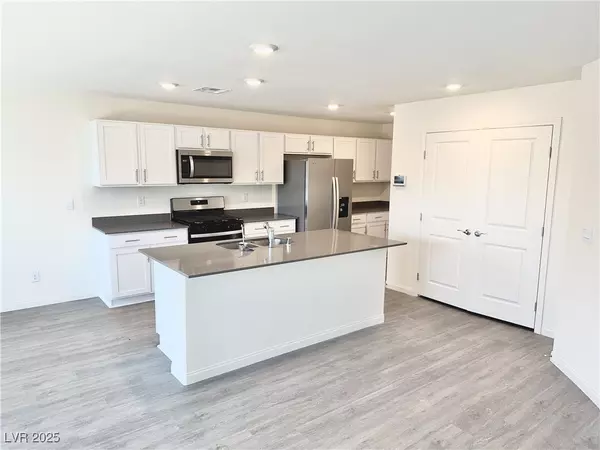 Las Vegas, NV 89141,10406 Luna Mezza AVE #Lot 192