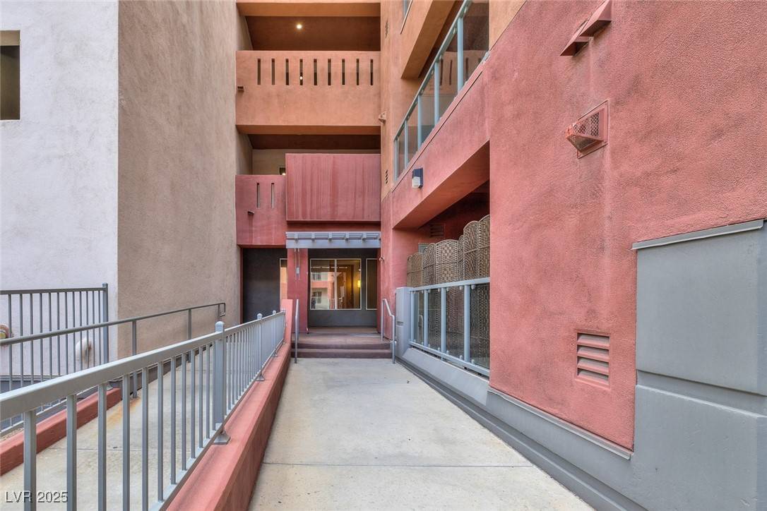 Las Vegas, NV 89123,51 E Agate AVE #304