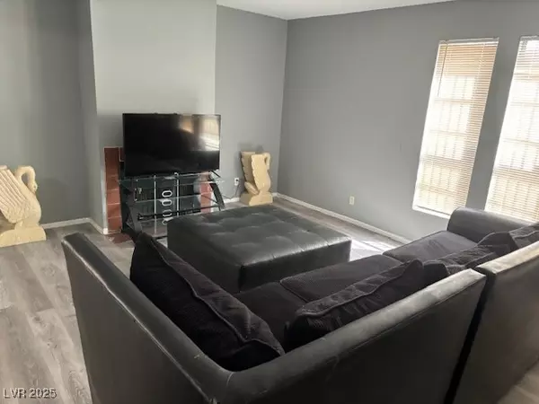 Las Vegas, NV 89109,4640 Koval LN #49A