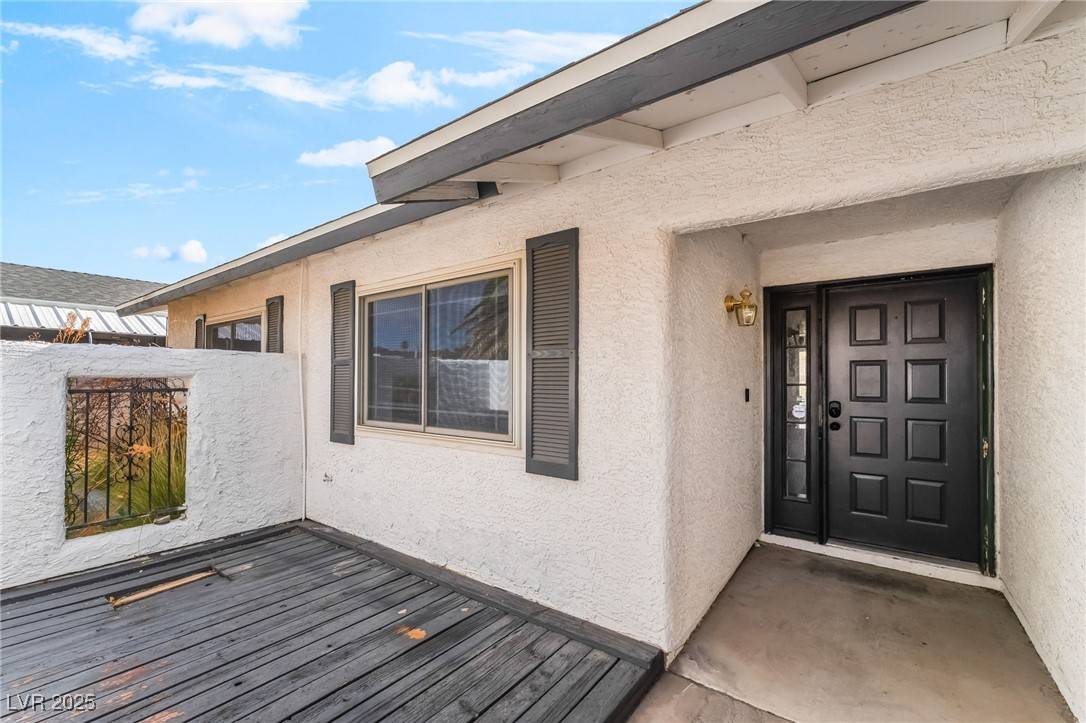 Henderson, NV 89002,836 Cherry DR