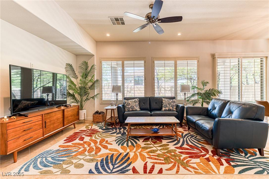 42 Glade Water DR, Henderson, NV 89052