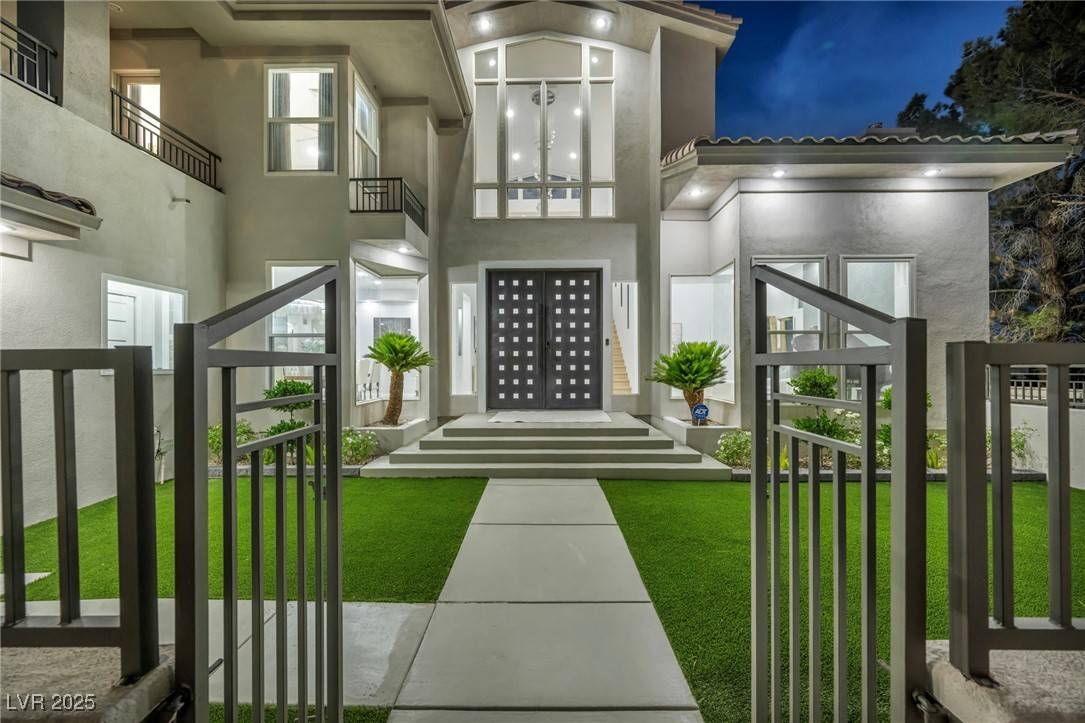 Henderson, NV 89074,2058 Troon DR
