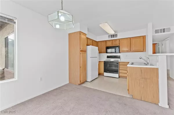 Las Vegas, NV 89122,5710 E Tropicana AVE #2235