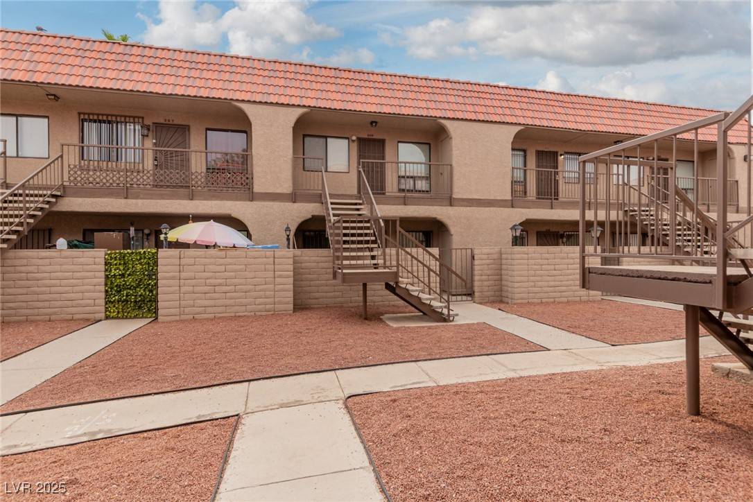 4300 N Lamont ST #209, Las Vegas, NV 89115
