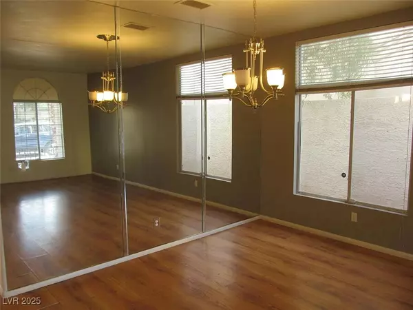 Las Vegas, NV 89117,9921 Garamound AVE