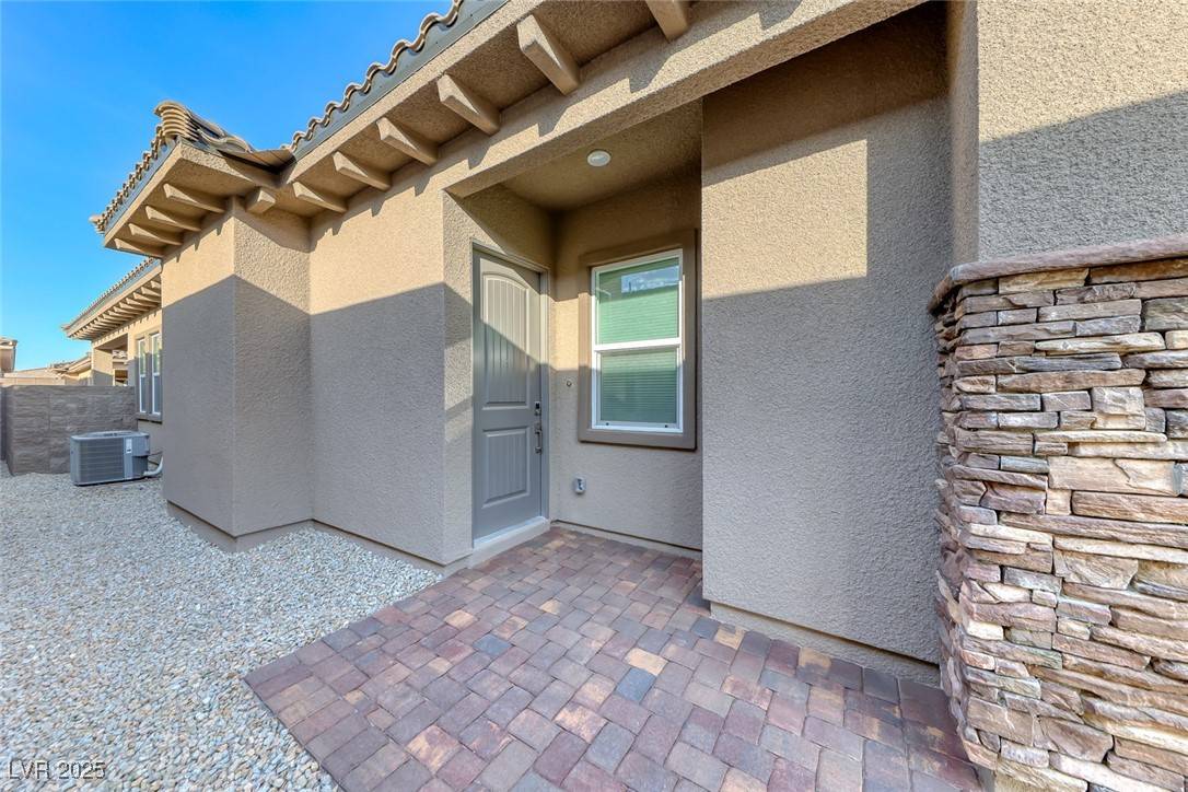 Henderson, NV 89011,102 Ibiza Lake DR