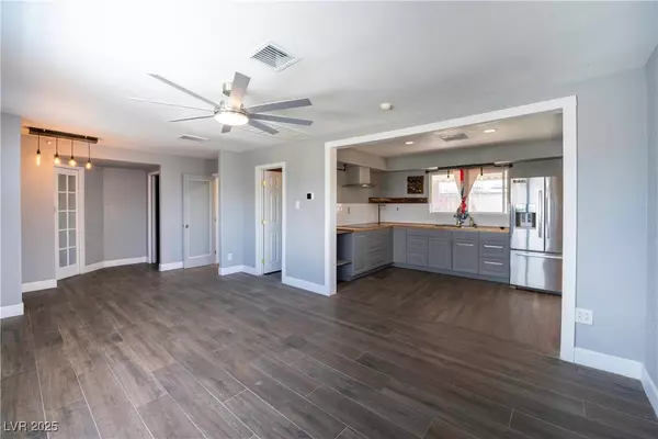 550 Karen WAY, Henderson, NV 89015