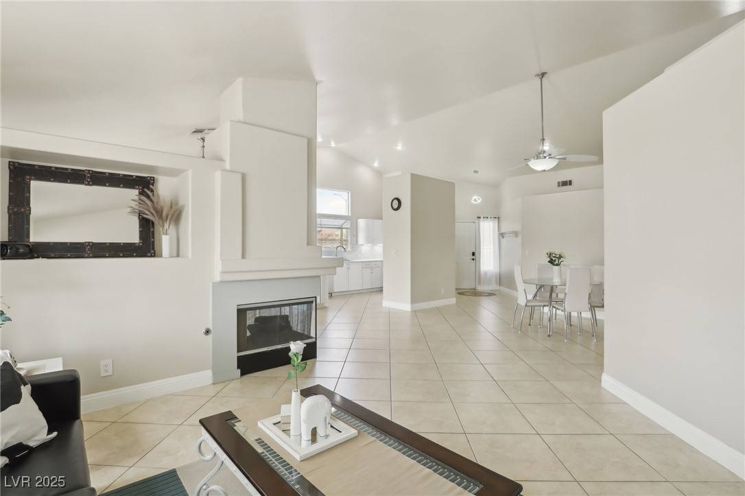 Las Vegas, NV 89122,4753 Carefree DR