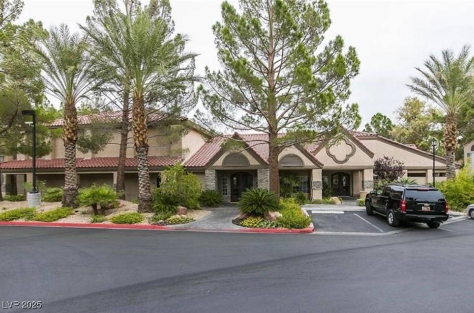 Las Vegas, NV 89117,2200 S Fort Apache RD #2217