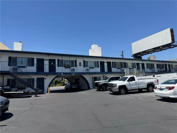 4600 Paradise RD #16, Las Vegas, NV 89169